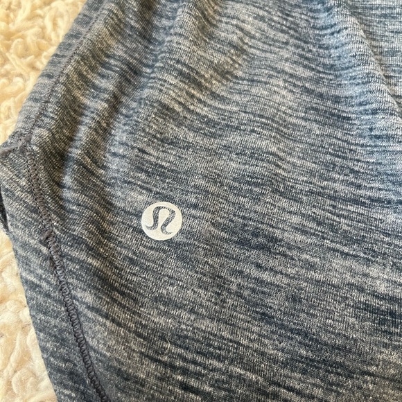 Lululemon Raise The Barre Tank Heathered Nocturnal Teal 2 in 1 Bra Tank Size 2 - Picture 2 of 3